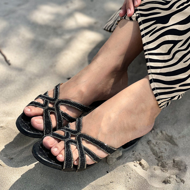 Nahla Refined Black Block Heel Sandals