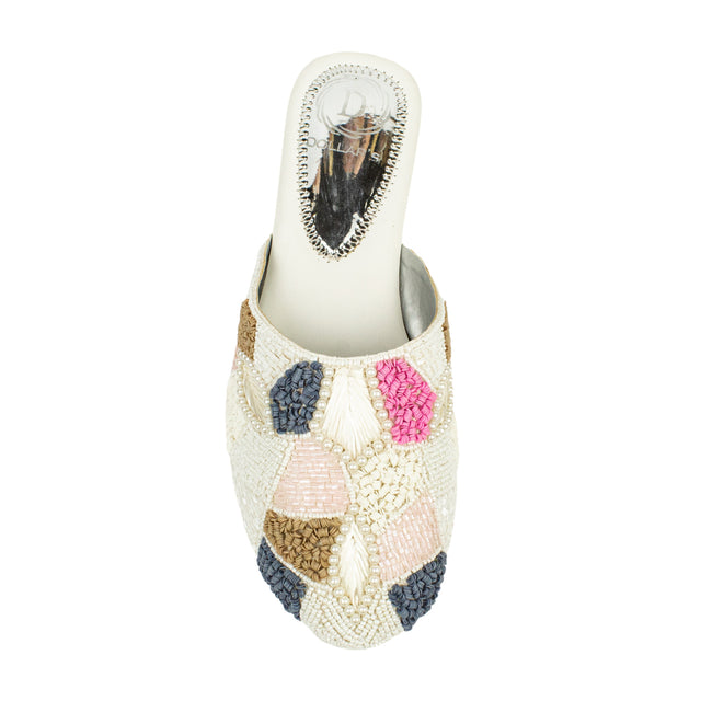 Versatile White Flat Slippers