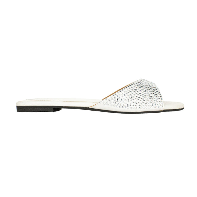 Zahra Regal White Flat Slippers