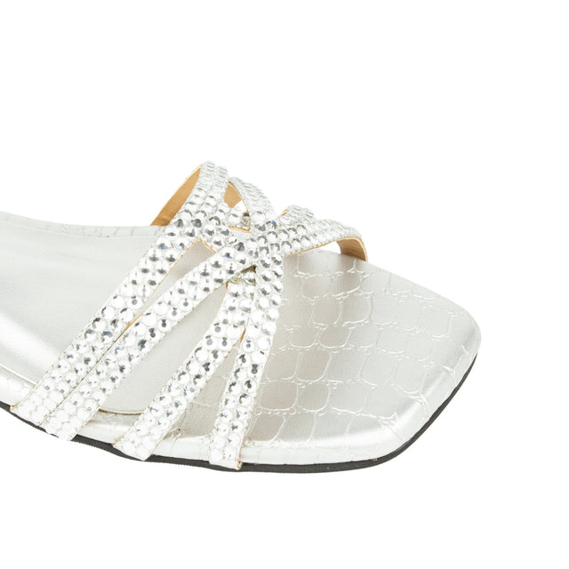 Chic-casual Silver Flat Slippers