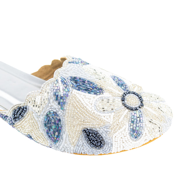 Women Handcrafted Banto Silver Flat Slippers