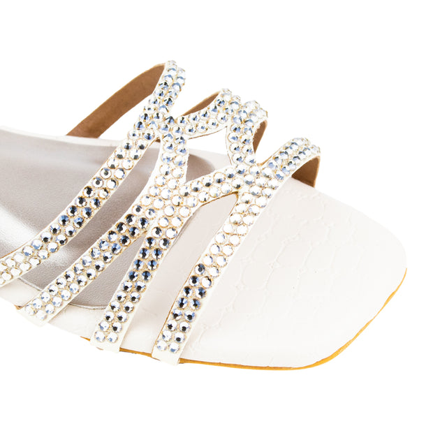 Hessa Timeless Cream Flat Slippers
