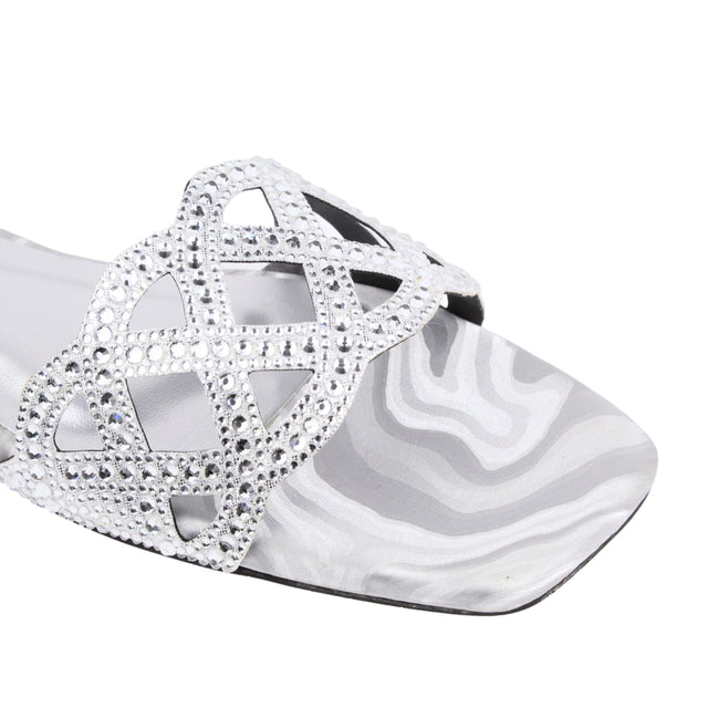 Lama'a Sparkling Silver Flat Slippers