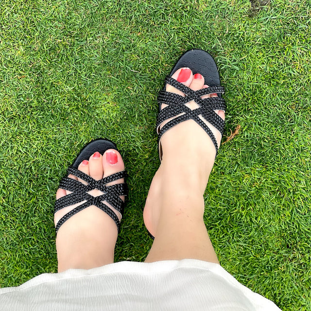 Layal Refined Black Flat Slippers