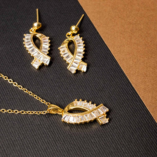 Rose Gold Chain Pendant with Earrings