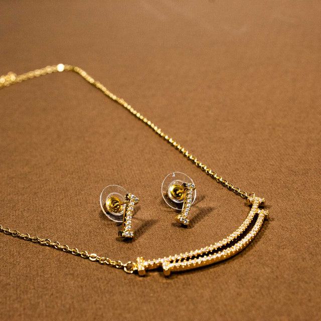 Rose Gold Chain Pendant with Earrings