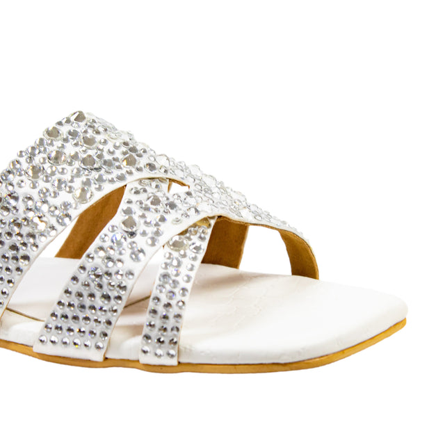 Aliyah Luxurious White Flat Slippers