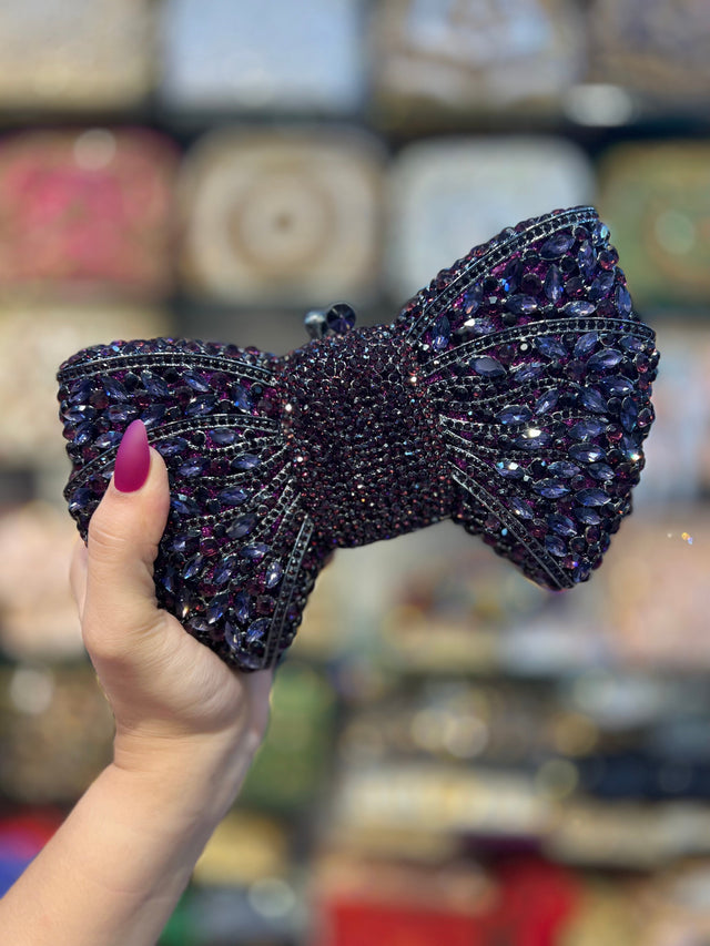 Season’s Hottest Purse Trends You Need to Try