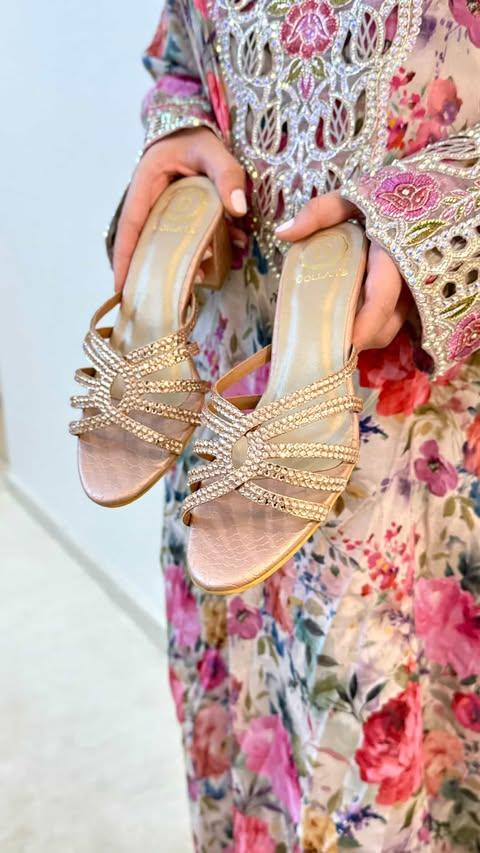 Shamsa Handcrafted Rose Heel Sandals