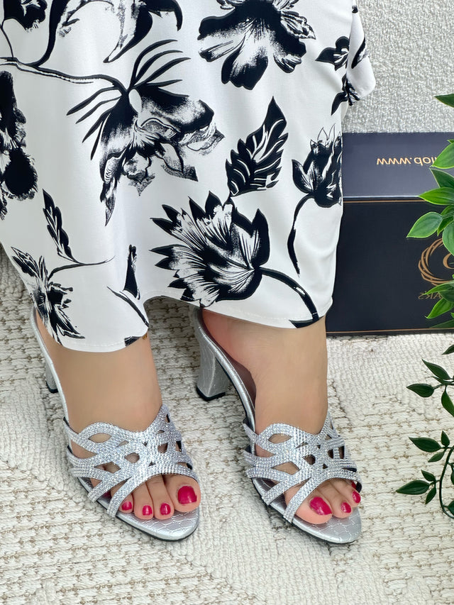Leila Women Handcrafted Silver Heel Sandals