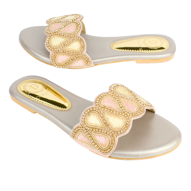 Feminine-chic Rose Flat Slippers