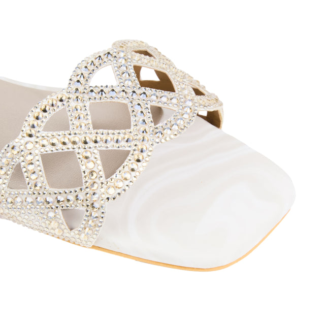 Lama'a Ivory Cream Flat Slippers