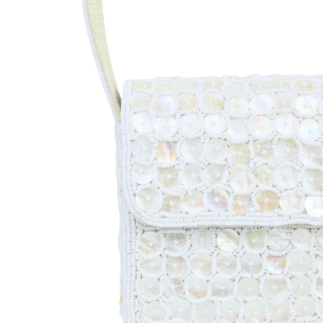 ST24 - White