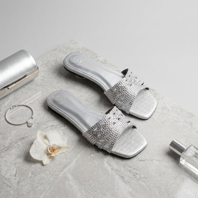S84F-S FlatLay