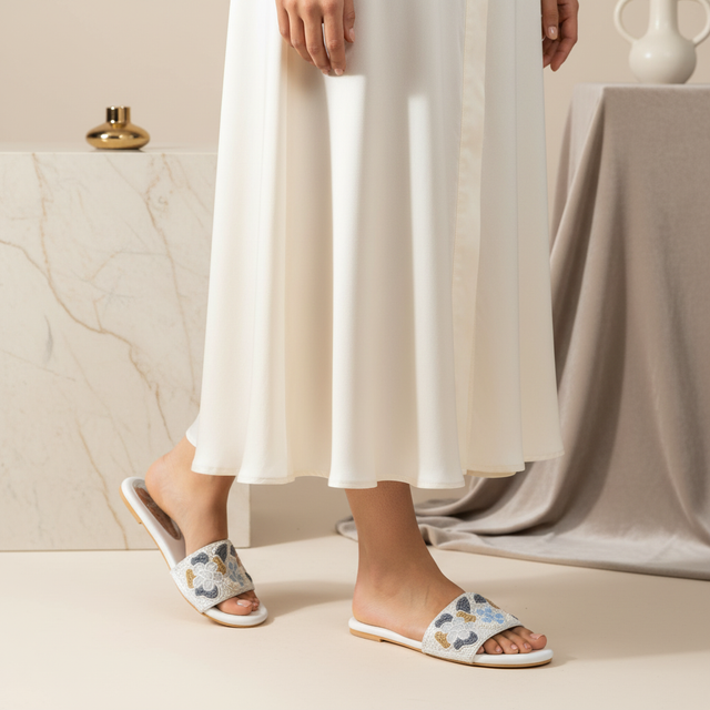 White Flat Traditional Slides | S383F-W