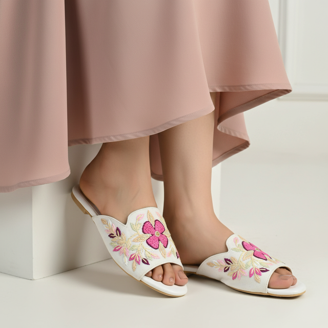 White Flat Handwork Slides | S389F-W