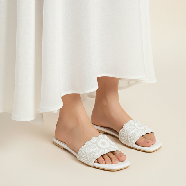 White Flat Cloth Slippers | S395F-W